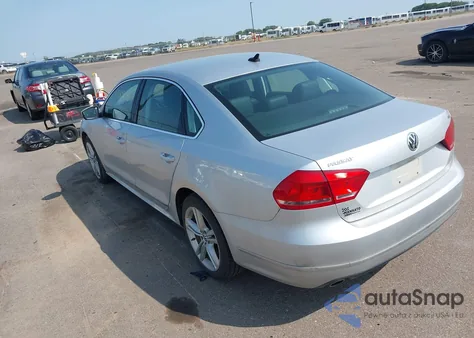 2015 Volkswagen Passat 2.0L Tdi Sel Premium из США, поврежденный, VIN 1VWCV7A34FC003245